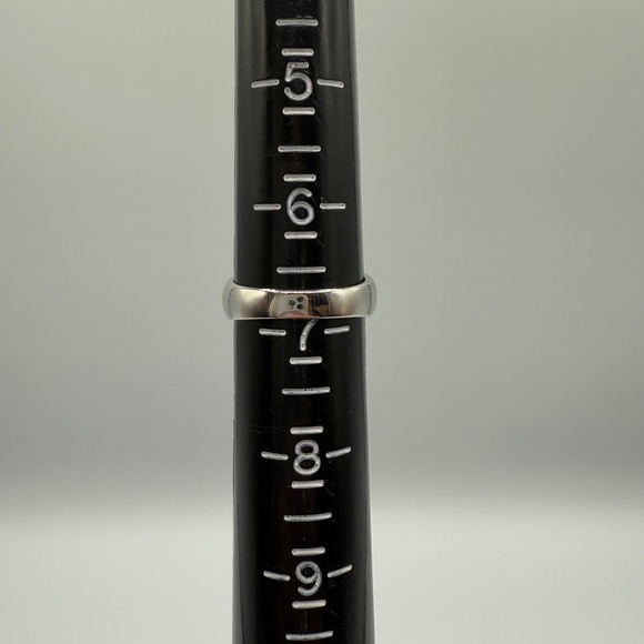 Beautiful Pear-Shaped Blue Glass Halo Ring with CZ Encrusted Base - Statement - Picture 13 of 15